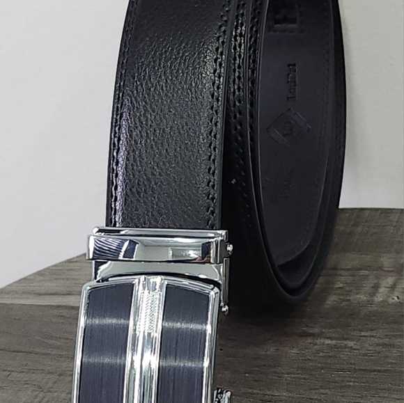 Mens Leather Ratchet belt 1 3/8 inch ,micro adjustable - Picture 2 of 8